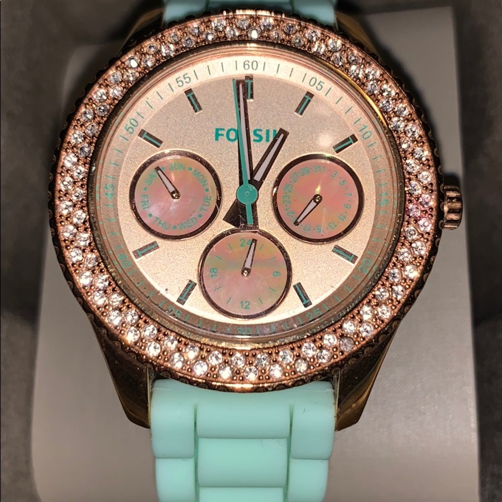 ROSE GOLD AND MINT FOSSIL WATCH
